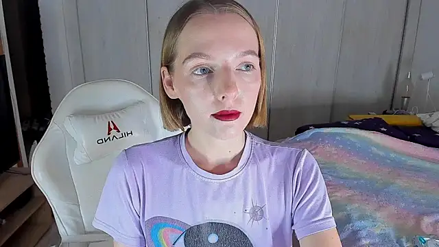 ice pixie online show from 12/16/25, 04:00