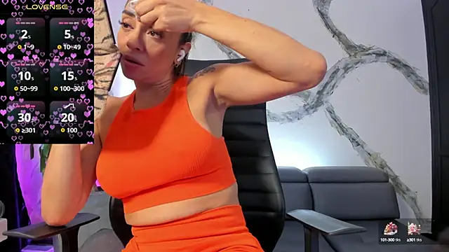 AnaRuiz online show from 09/11/25, 03:01