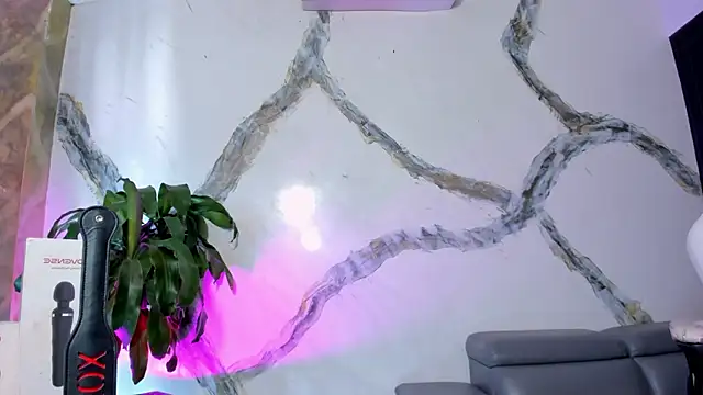 AnaRuiz online show from 11/07/25, 02:54