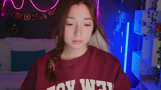 YasmineWest online show from 10/28/25, 01:50