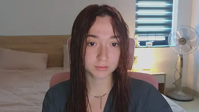 YasmineWest online show from 04/05/26, 12:28