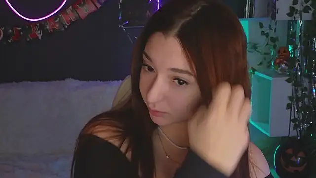 YasmineWest online show from 10/25/25, 01:38