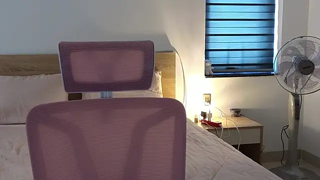 YasmineWest online show from 03/26/26, 06:33