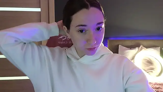 YasmineWest online show from 09/09/25, 01:38