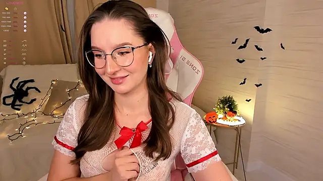 AnnikaAllison online show from 10/12/25, 12:50
