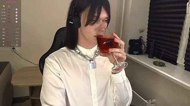 carthylovvve online show from 10/31/25, 04:36