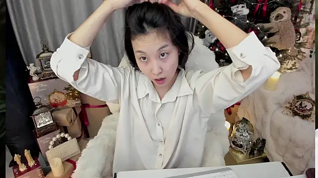 Snapshot of Minami_686 chatting on 01/12/25, 07:31 Minami 686 online show from 01/12/25, 07:31