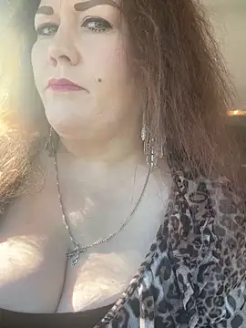 fatfabulous1981 online show from 10/18/25, 09:06