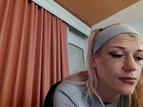 SexxxiLexiiii online show from 02/20/26, 05:15