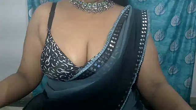 Sophia your online show from 05/06/26, 05:11