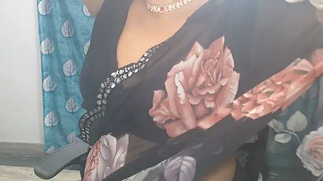 Snapshot of Sophia_your chatting on 06/27/26, 12:22 Sophia your online show from 06/27/26, 12:22
