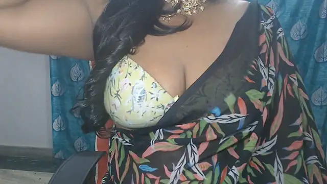 Snapshot of Sophia_your chatting on 06/06/26, 08:30 Sophia your online show from 06/06/26, 08:30