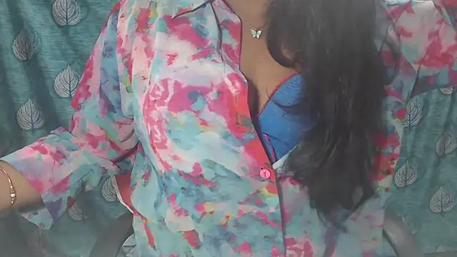 Sophia your online show from 12/16/25, 04:50