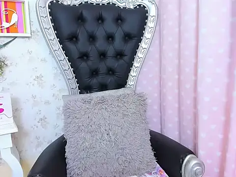 milf bigass  online show from 10/20/25, 11:55