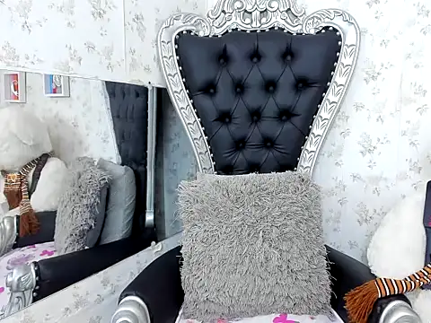 milf bigass  online show from 01/15/26, 12:41