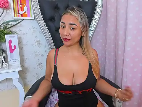 milf bigass  online show from 10/07/25, 12:39