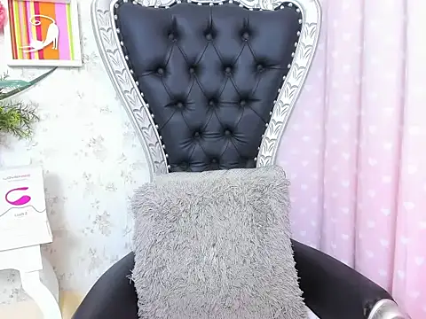 milf bigass  online show from 10/21/25, 12:04