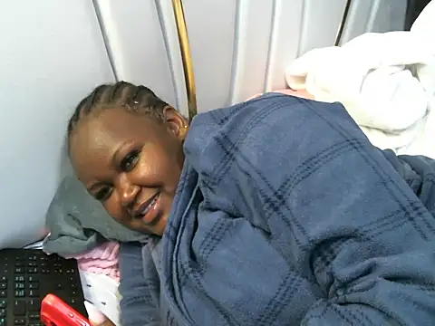 Snapshot of Brizzy_dee chatting on 11/11/25, 08:25 Brizzy dee online show from 11/11/25, 08:25