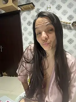 Snapshot of samilux5 chatting on 07/01/26, 04:02 samilux5 online show from 07/01/26, 04:02