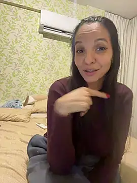 Snapshot of samilux5 chatting on 06/19/26, 02:06 samilux5 online show from 06/19/26, 02:06