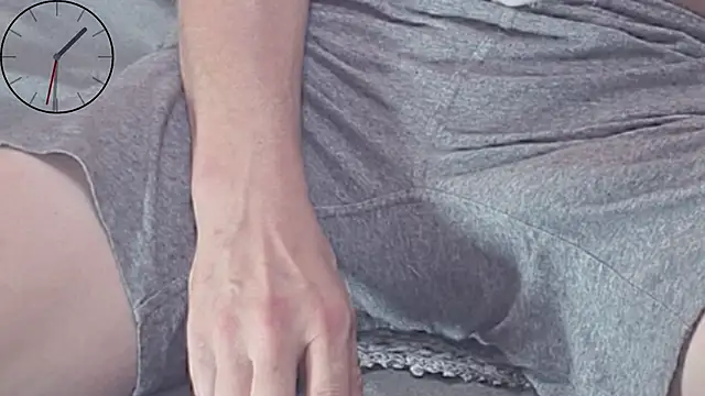 LongUKMakeYouSquirt online show from 10/22/25, 11:31