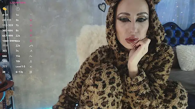 Snapshot of MeganLuxstar chatting on 03/28/26, 01:39 MeganLuxstar online show from 03/28/26, 01:39