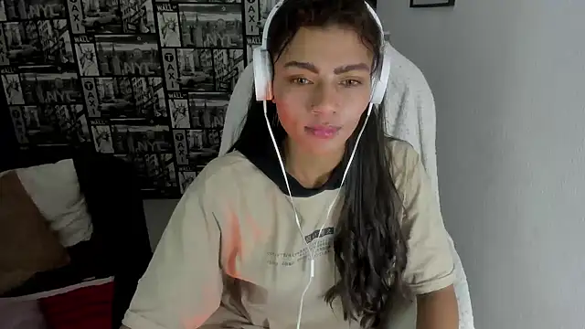 Snapshot of Lilithsabeth chatting on 02/13/25, 03:29 Lilithsabeth online show from 02/13/25, 03:29