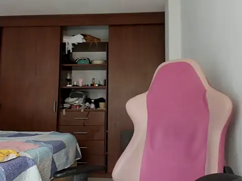 Lilithsabeth online show from 04/14/26, 08:03