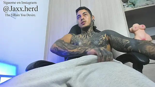 JAXXXONHERD online show from 12/17/25, 05:51