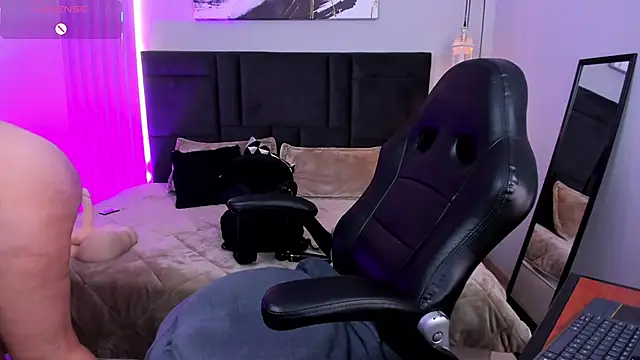 Tisha  lau online show from 02/19/26, 02:03