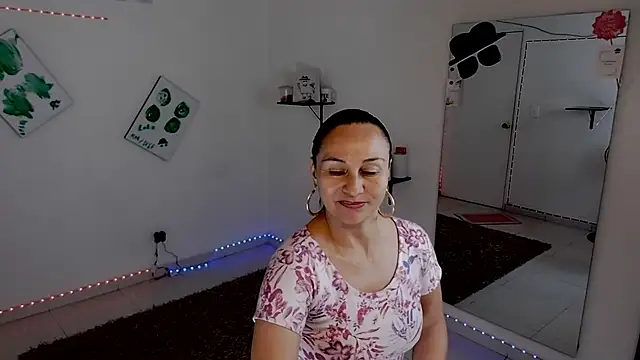 Snapshot of lollita_23_ chatting on 11/13/25, 08:13 lollita 23 online show from 11/13/25, 08:13