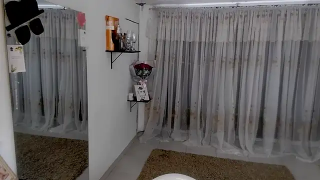 Snapshot of lollita_23_ chatting on 11/03/25, 04:54 lollita 23 online show from 11/03/25, 04:54