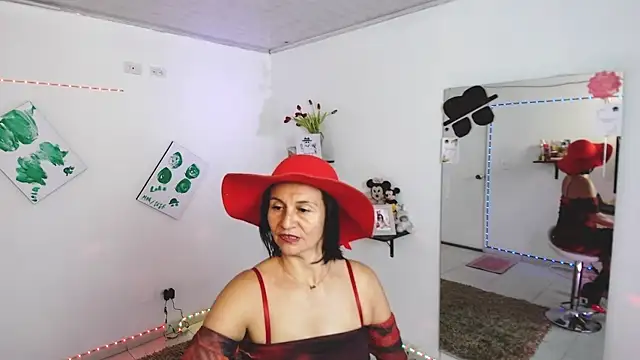 lollita 23  online show from 09/24/25, 08:26
