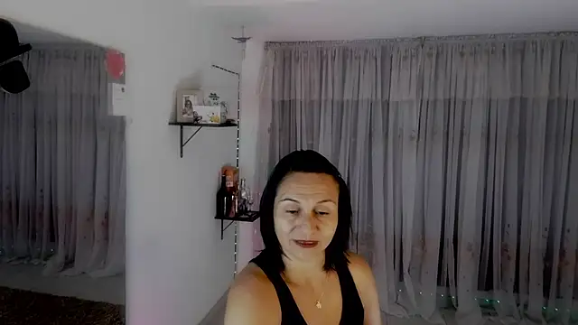 Snapshot of lollita_23_ chatting on 11/19/25, 07:25 lollita 23 online show from 11/19/25, 07:25