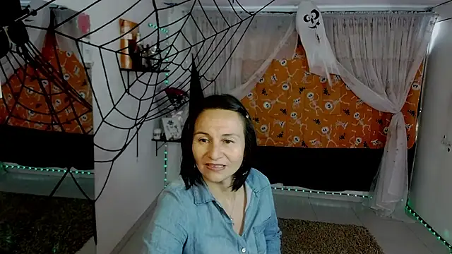 Snapshot of lollita_23_ chatting on 10/28/25, 05:56 lollita 23 online show from 10/28/25, 05:56