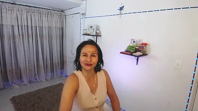 lollita 23  online show from 09/29/25, 08:58