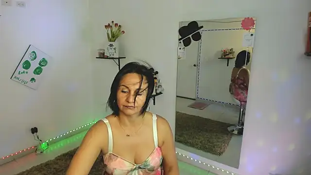 lollita 23  online show from 09/22/25, 08:26
