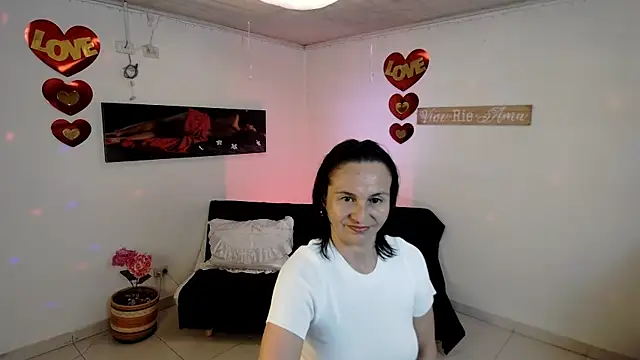 lollita 23  online show from 04/06/26, 08:21