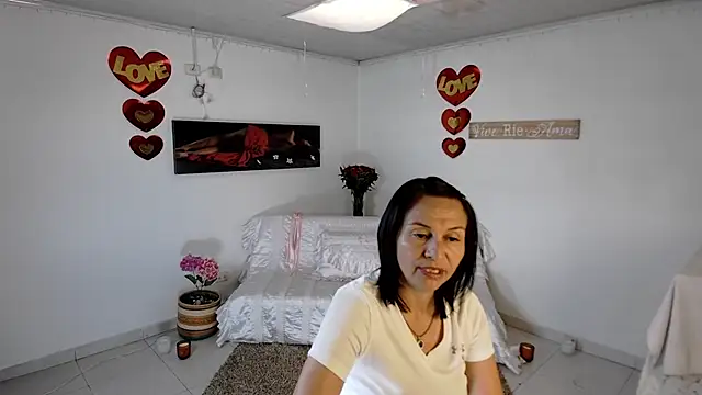 lollita 23  online show from 04/16/26, 07:14