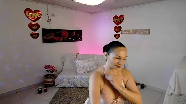 lollita 23  online show from 04/21/26, 08:26
