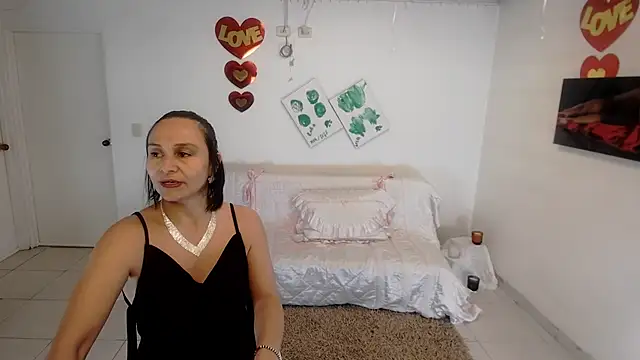 lollita 23  online show from 04/30/26, 06:59