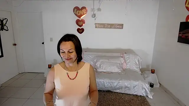 lollita 23  online show from 04/27/26, 07:12