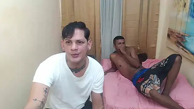 Snapshot of two_monstercock chatting on 10/30/25, 11:23 two monstercock online show from 10/30/25, 11:23