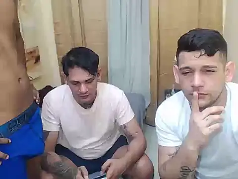 Snapshot of two_monstercock chatting on 11/06/25, 07:18 two monstercock online show from 11/06/25, 07:18