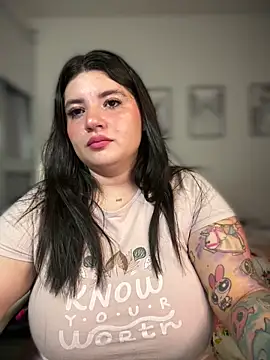 Snapshot of horny_roomiess chatting on 02/26/26, 01:05 horny roomiess online show from 02/26/26, 01:05