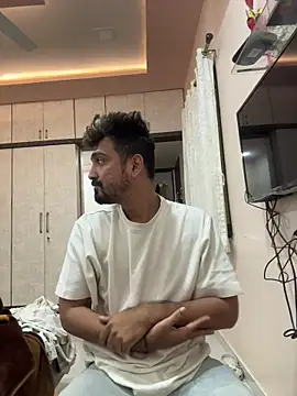 hornyguy271192 online show from 12/17/25, 04:34