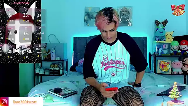 Liamscott  online show from 12/18/25, 10:46