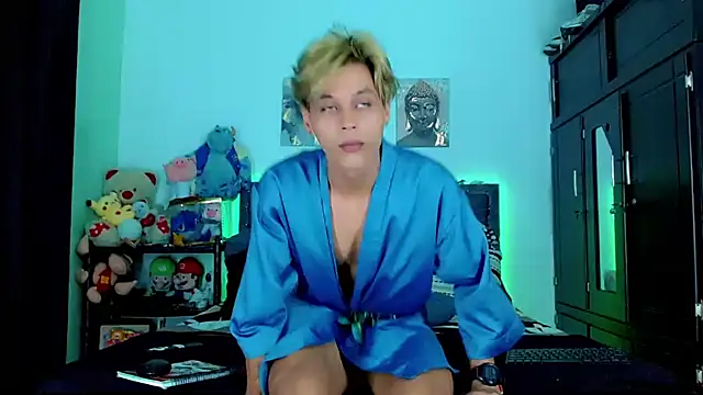 Liamscott  online show from 10/30/25, 12:53