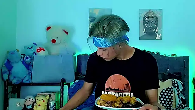 Liamscott  online show from 03/12/26, 08:24