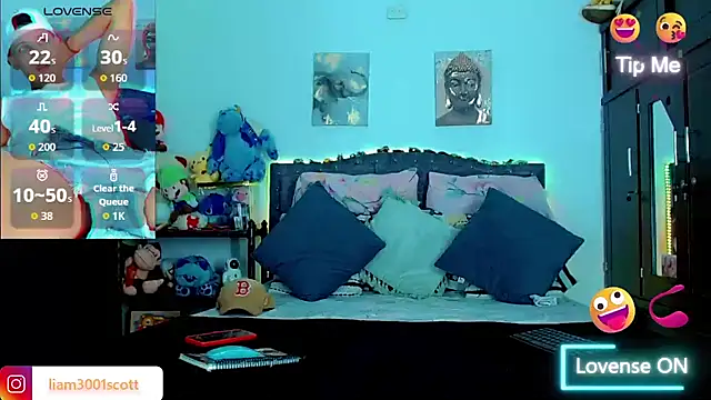 Liamscott  online show from 11/10/25, 09:42